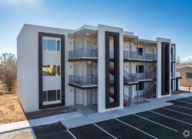 Building Photo - The Orchards Apartments Unit 302