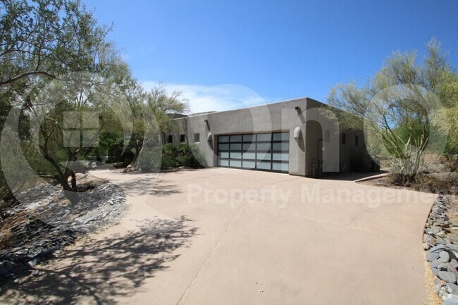 Building Photo - 5844 E Carefree Mountain Dr Rental