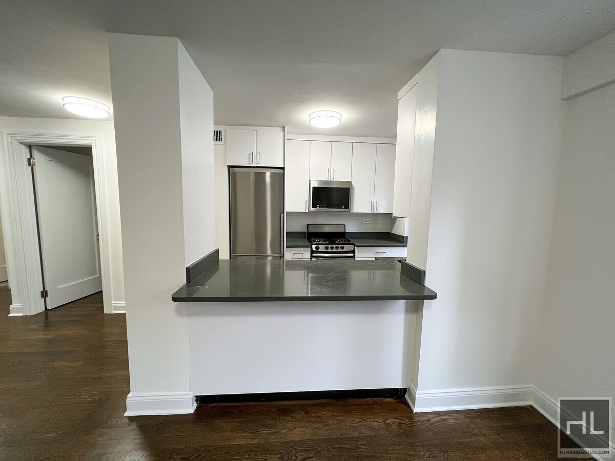 Photo - EAST 56 STREET Unidad 14EF