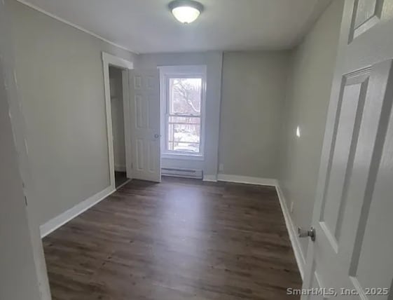 Photo - 404 Center St