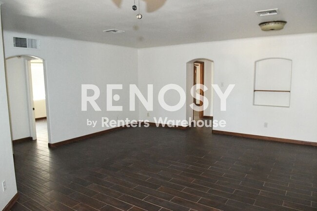 Photo - 325 W Highland Ave