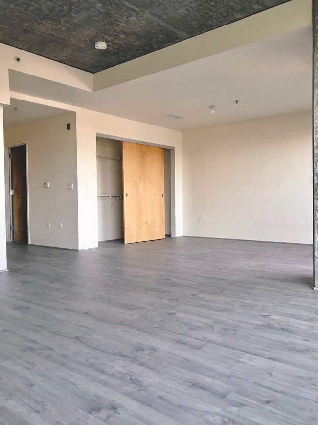 Photo - 1818 L St Unit 701