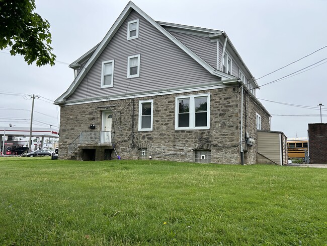 Building Photo - 6370 Oxford Ave Unit B