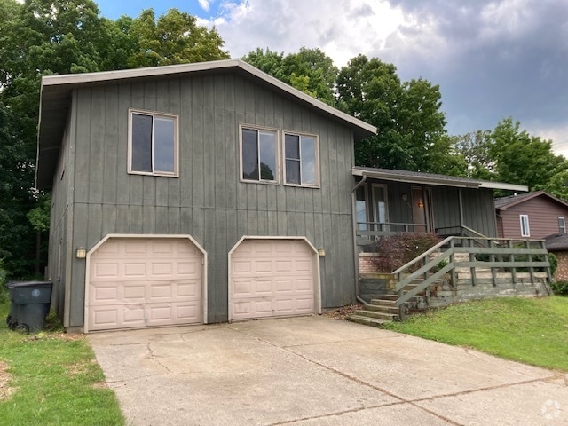 Building Photo - 1510 Burcham Dr Rental