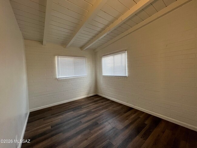 Photo - 26 E Glenn St