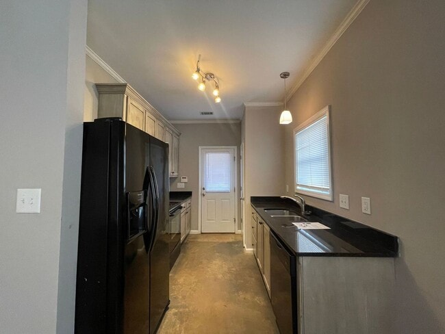 Photo - 250 Strickland Ave