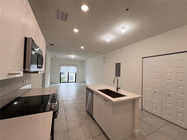 Photo - 8301 NW 41st St Unit B-405