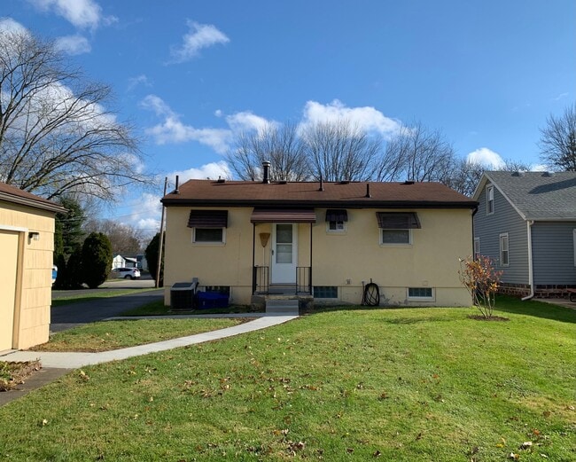 Photo - 13 Willow St