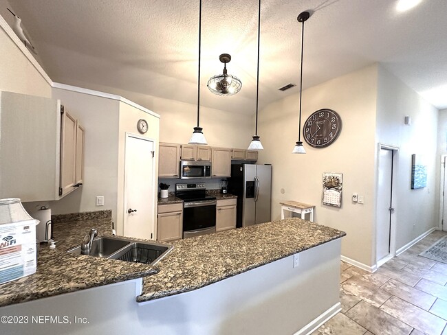 Photo - 1624 Roberts Dr