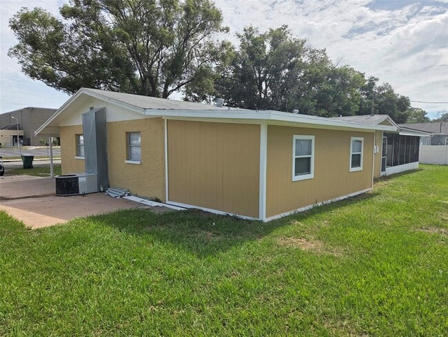 38300 Henry Dr