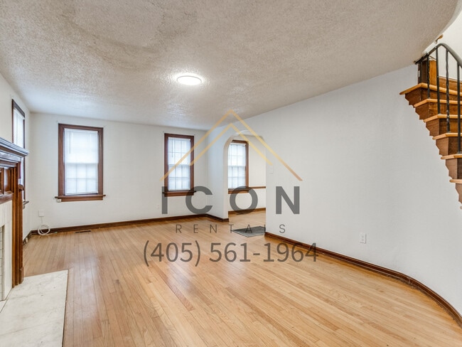 Photo - 216 NW 36th St