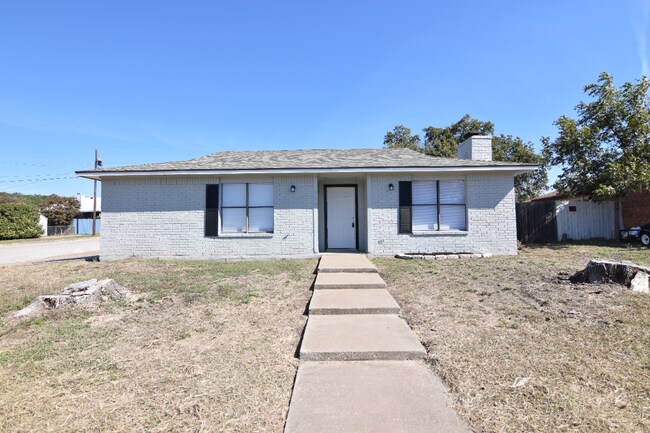 Building Photo - 118 W Hogan Dr