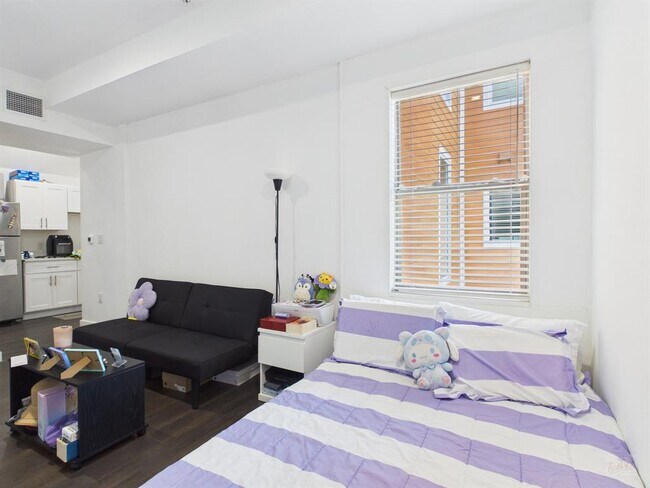 Photo - 1010 W 26th St Unit 203