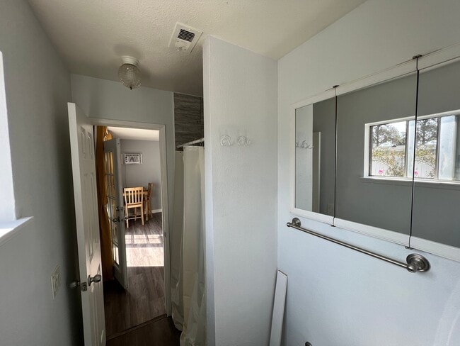 Photo - 2188 Carlton Pl