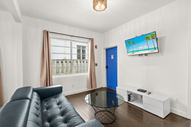 Photo - 1032 Michigan Ave Unit SI ID1540464P