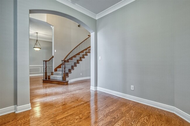 Photo - 6533 Riveredge Dr