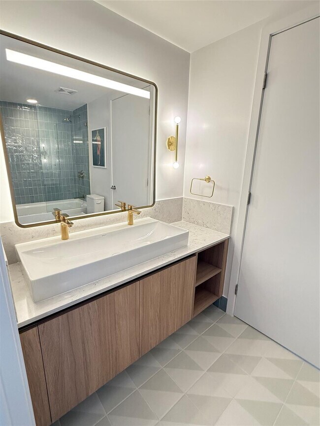 Photo - 159 NE 6th St Unit 3914