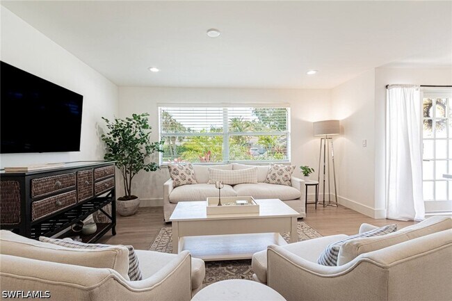 Photo - 1530 Mandarin Rd