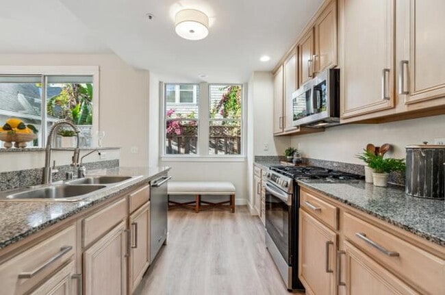 Photo - 217 Roosevelt Terrace