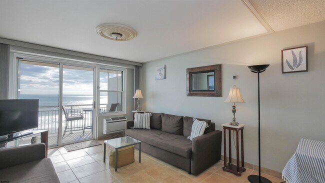 Photo - 9400 Atlantic Ave Unidad 1105