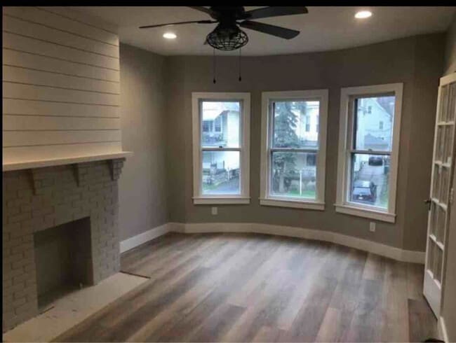171 Blaine Ave