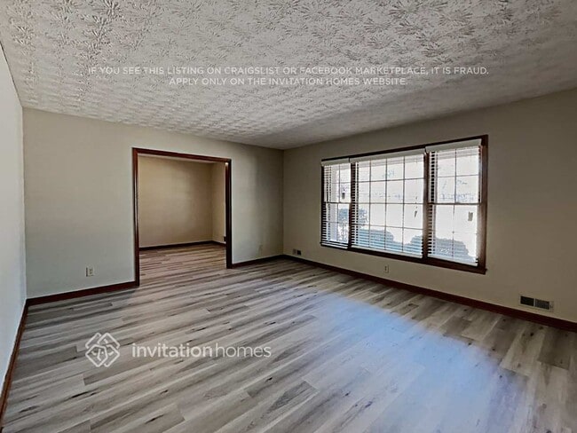 Photo - 542 Kenwood Rd