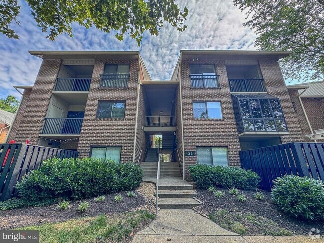 Building Photo - 1231 Gemini Dr Unit B Rental