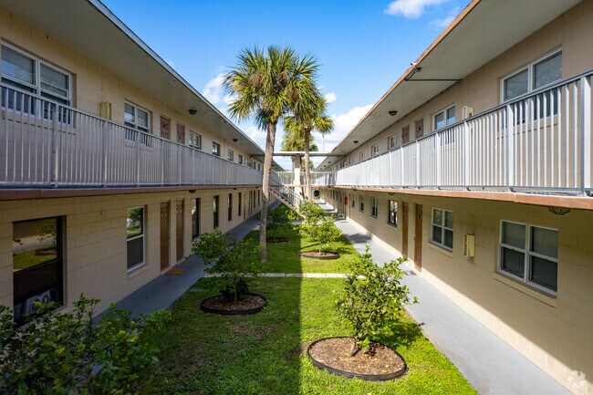 Photo - Rose Garden Apartments
