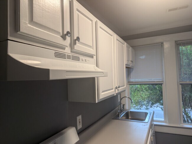 Photo - 2217 Blossom St Unit 4
