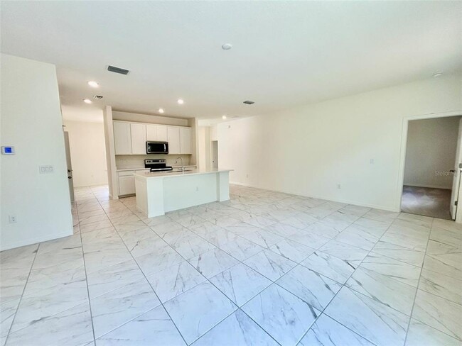 Photo - 2534 Longworthy Rd