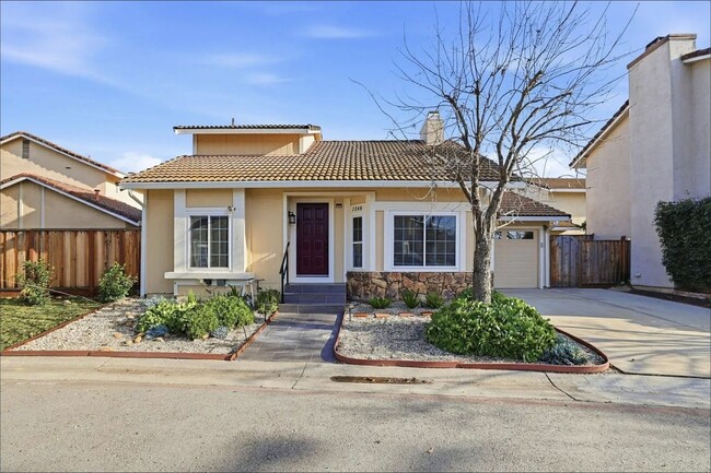 Building Photo - Bright and Modern 3BD/2BA Single-Family Home in Creekside South!