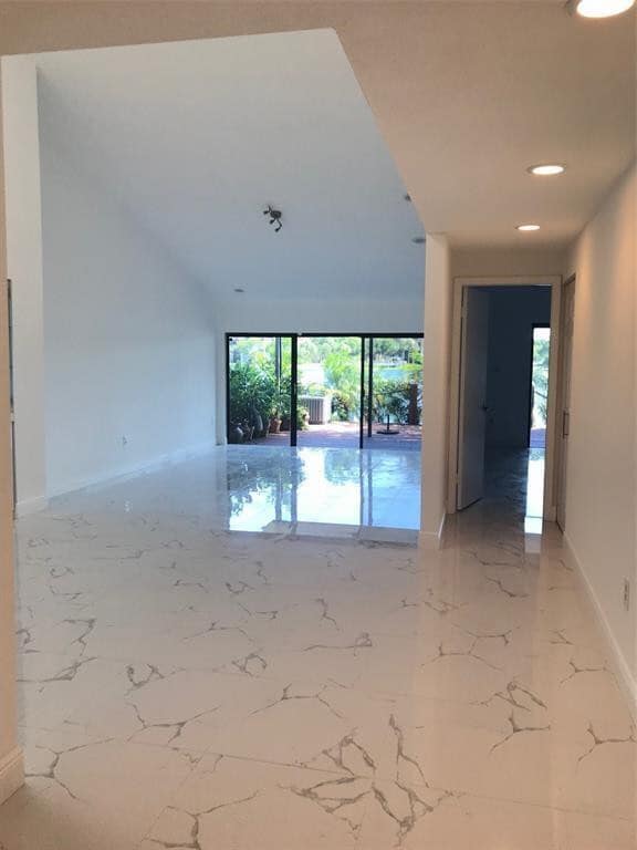 Photo - 598 NE 199th Terrace