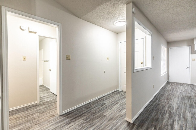 Photo - 17 Wagnon Dr