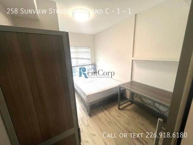 Photo - 258 Sunview St
