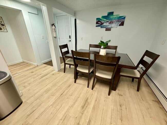 Photo - Eighth Ave - 760 Unidad B