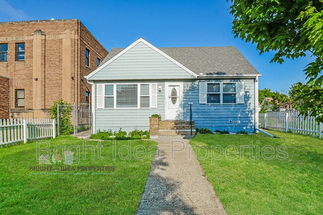 Photo - 3315 N James Ave