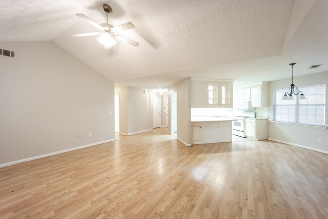 Photo - 85 Lakeside Dr