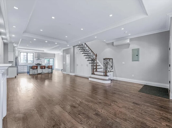 Photo - 1130 Hancock St Unit 2