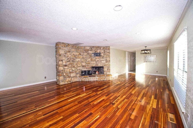 Photo - 3302 E 83rd Pl