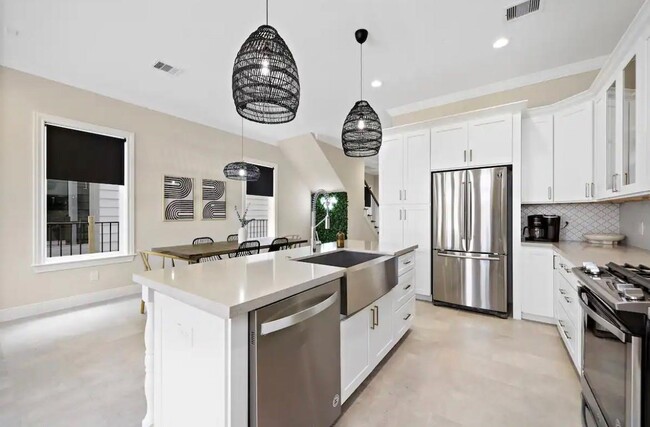 Photo - 3703b Bolin Rd