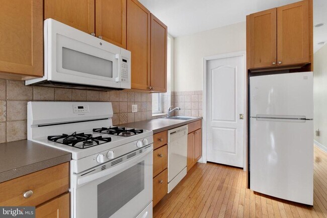 Photo - 4215 Ridge Ave Unit 2
