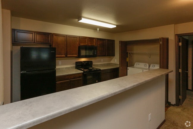 2BR, 2BA - 1,105 SF