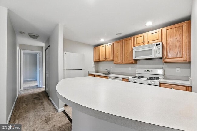 Photo - 206 Victor Pkwy Unit 206F