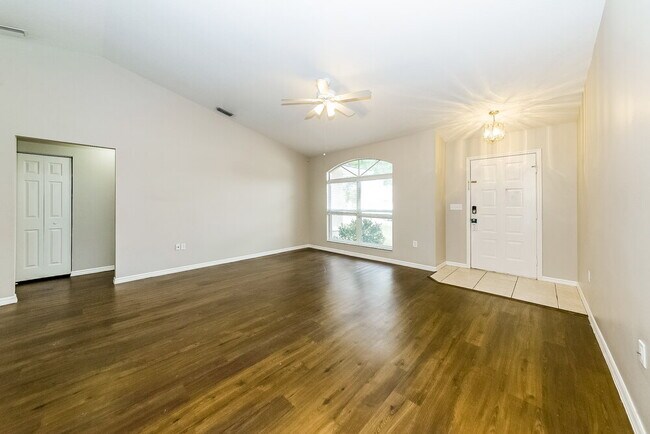 Photo - 2003 Old Arbor Ct