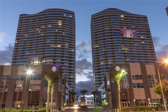 Building Photo - 4575 Dean Martin Dr Unit 1912 Rental