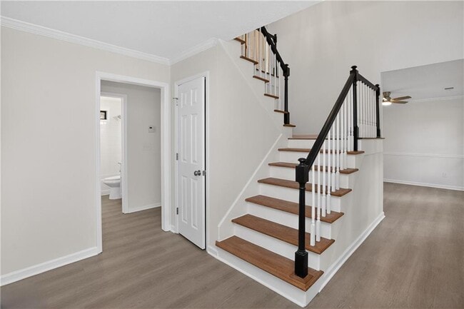 Photo - 401 Vardon Way