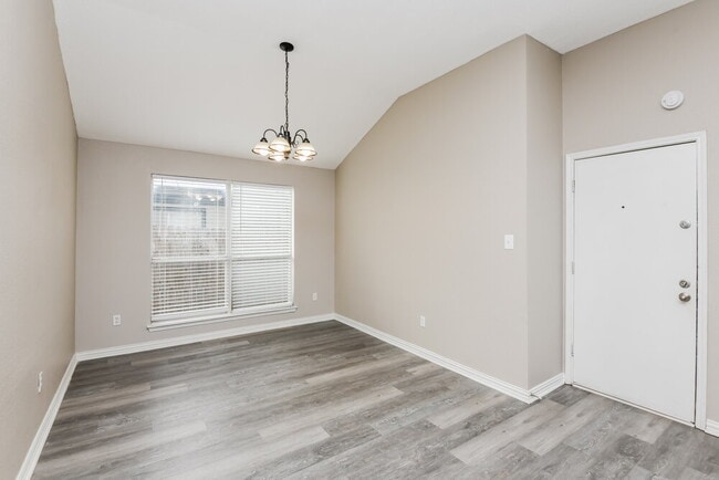 Photo - 10509 Shadywood Dr