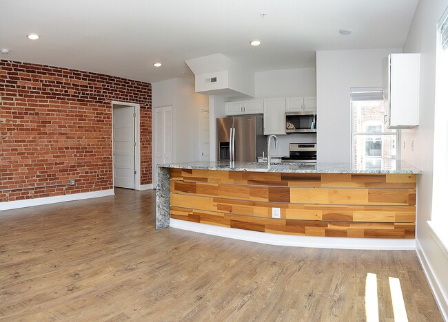 829 N Pennsylvania St Unit 2B