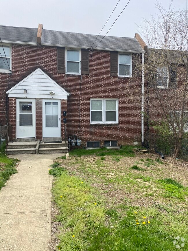 Building Photo - 32 Elsmere Blvd Unit 32 Elsmere Blvd Rental