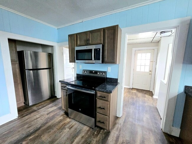 Photo - 118 E Maryland St